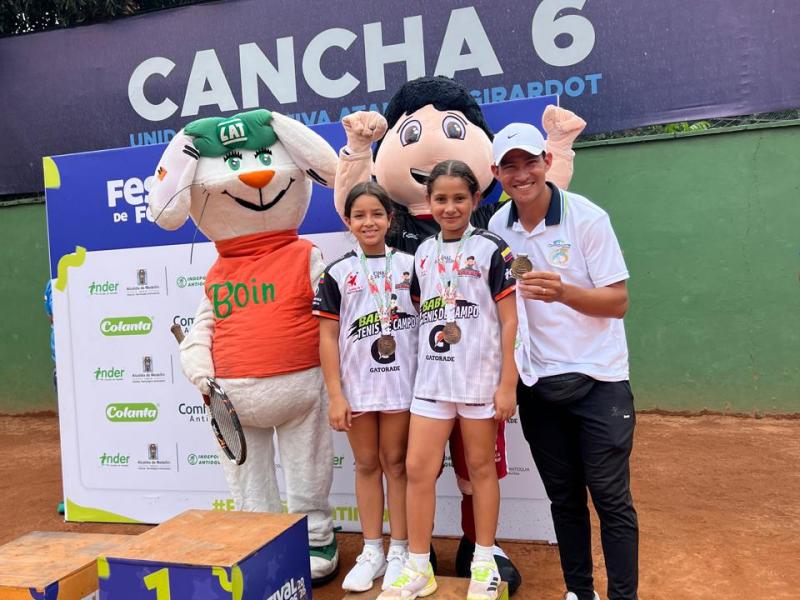 Tenis sucreño sigue sumando hazañas en el Festival de&nbsp;Festivales